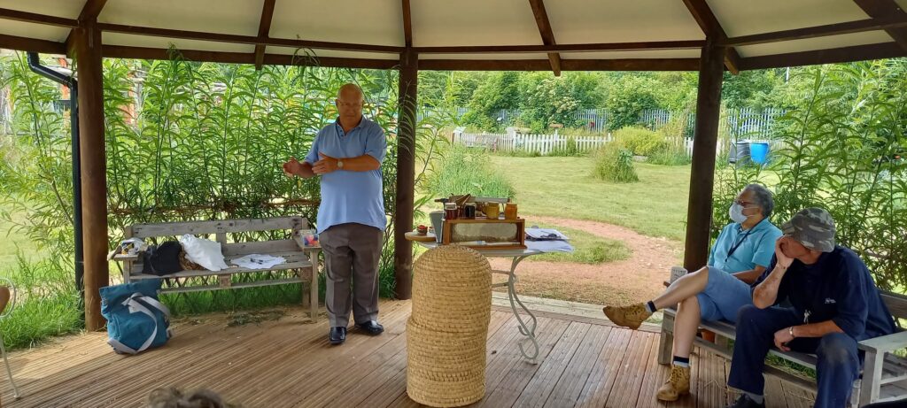 Beekeeping course at Westraven community garden
